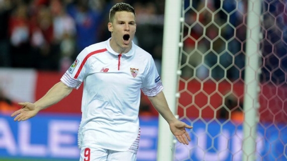 Kevin Gameiro celebrates after scoring.