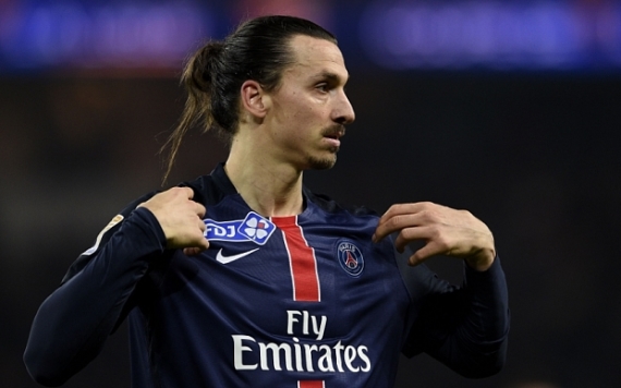 Zlatan Ibrahimovic's agent says there is no truth in reports that the prolific Swedish forward has been offered a contract by Manchester United.