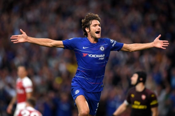 Marcos Alonso celebrate a goal
