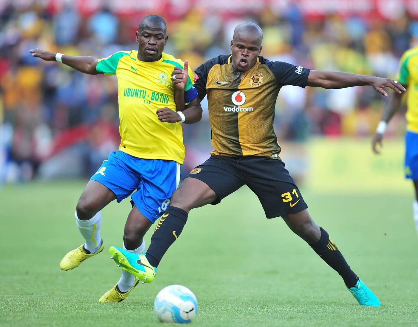 Willard Katsande jostling for position against Sundowns captain Hlompo Kekana