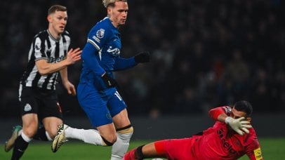 CHELSEA HOLD ON TO EDGE NEWCASTLE IN FIVE GOAL THRILLER AT STAMFORD BRIDGE