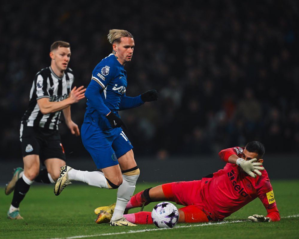 CHELSEA HOLD ON TO EDGE NEWCASTLE IN FIVE GOAL THRILLER AT STAMFORD BRIDGE
