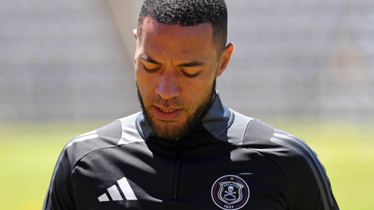 Transfer News: Experienced Orlando Pirates midfielder set to depart the Mighty Buccaneers