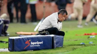 Orlando Pirates gives Riviero his flowers