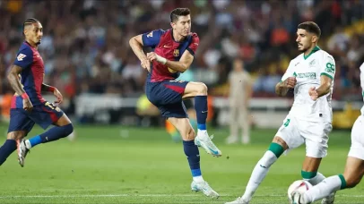 Barcelona Faces Lewandowski Injury Worry Ahead of Key Fixtures