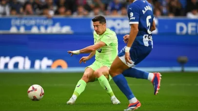 Lewandowski Hat-Trick Powers Barcelona to Victory