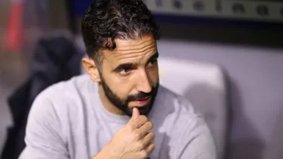 Manchester United Parts Ways with Legendary Striker