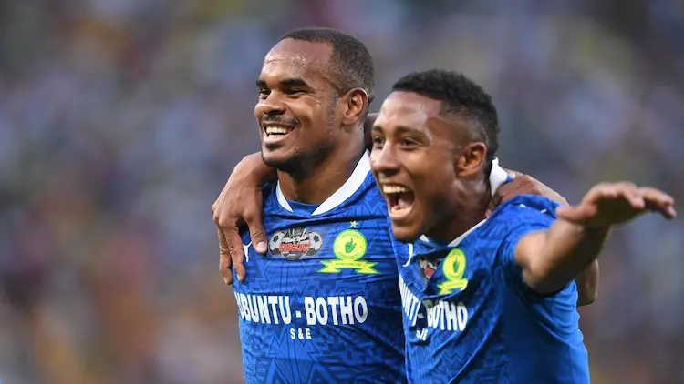Betway Prem: Rayners sends message to teammates after scooping Betway Premiership award