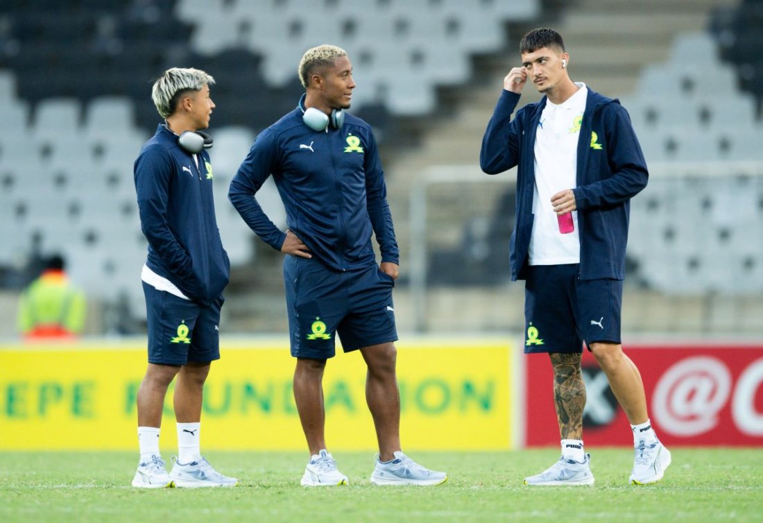 Lucas Ribeiro, Lucas Suares and Marcelo Allende of Mamelodi Sundowns..