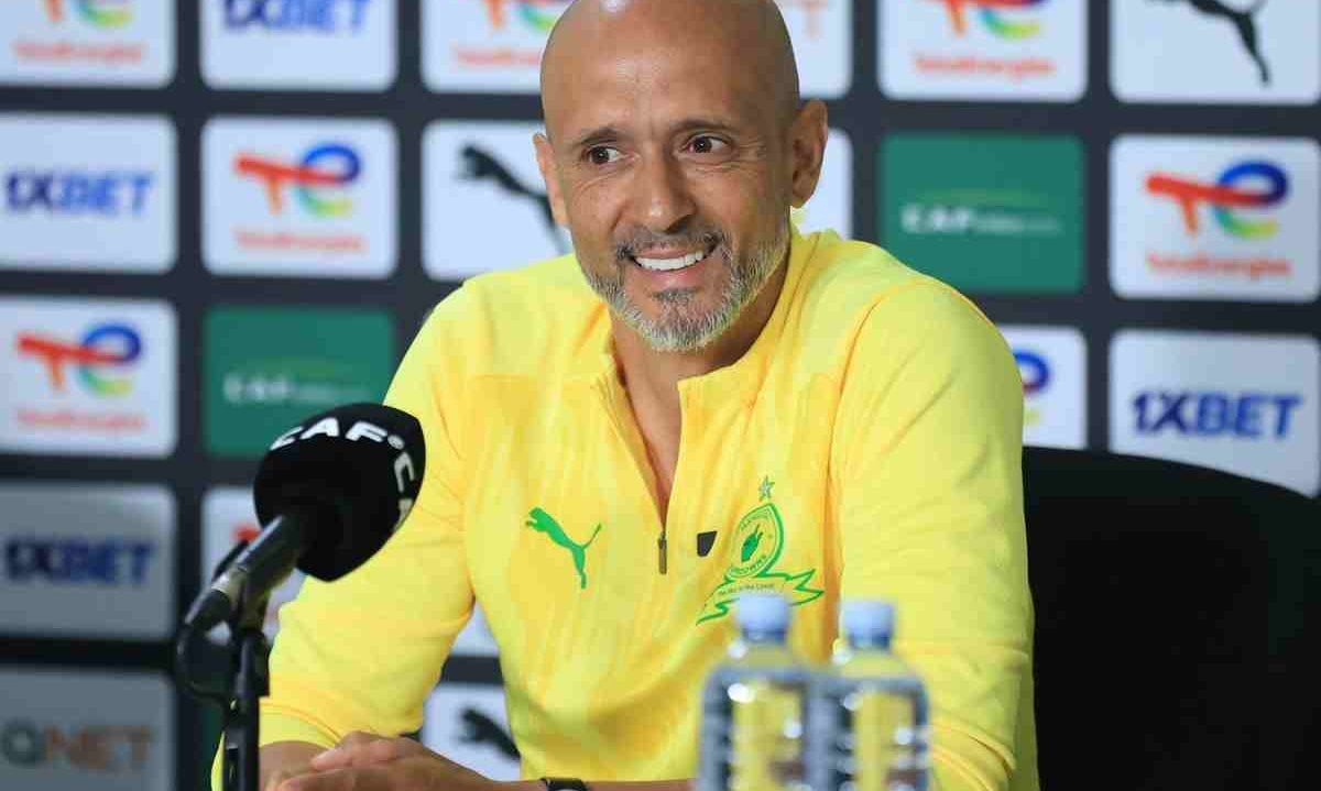 PSL Awards: Sundowns' Miguel Cardoso Dedicates Coach of the Season Award to His Players