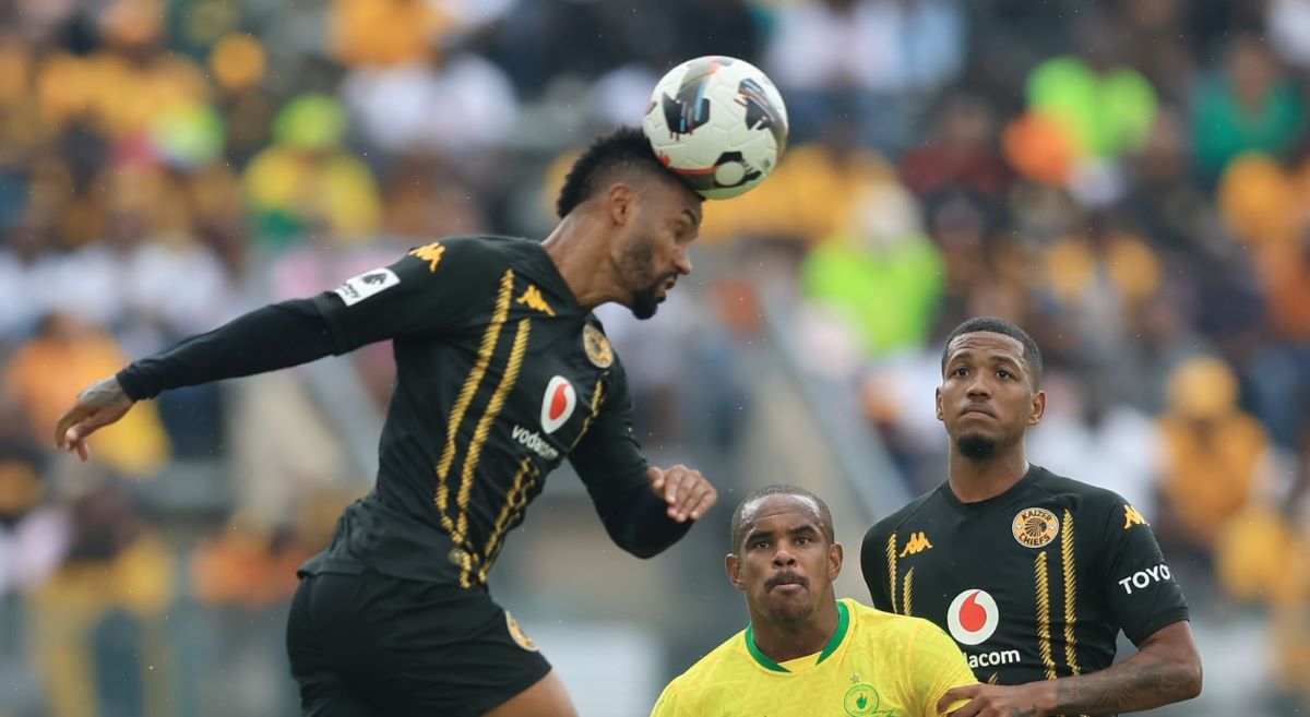 Iqraam Rayners of Mamelodi Sundowns challenged by Inacio Miguel of Kaizer Chiefs during the Betway Premiership 2024/25 match between Mamelodi Sundowns and Kaizer Chiefs at Lucas Moripe Stadium in Pretoria on the 01 March 2025 © Samuel Shivambu/BackpagePix