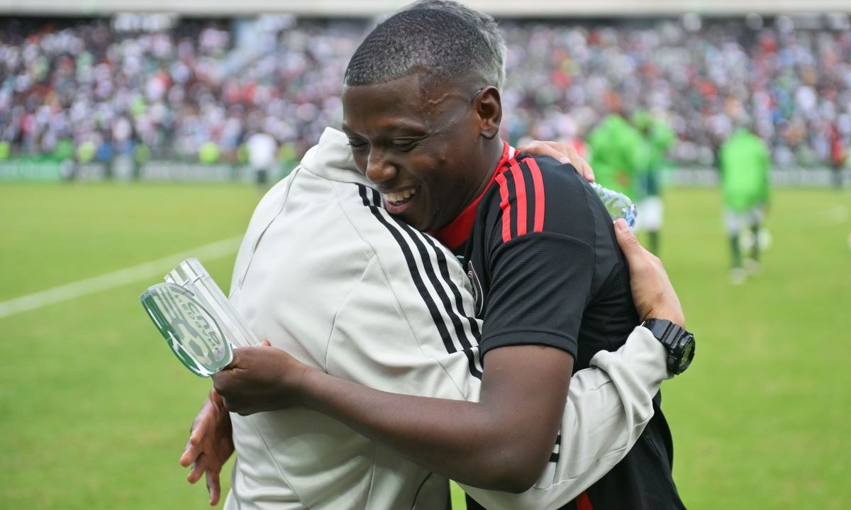 Jose Riveiro, head coach of Orlando Pirates and Kabelo Dlamini of Orlando Pirates celebrates their victory during the Nedbank Cup 2024/25 Semi Final match between Orlando Pirates and Marumo Gallants at Orlando Stadium in Soweto on 13 April 2025 © Alche Greeff/BackpagePix