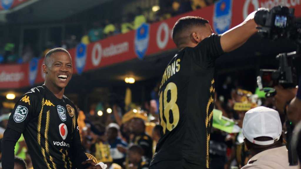 Ashley Du Preez of Kaizer Chiefs celebrates victory with fans during the 2025 Nedbank Cup semifinal match between Mamelodi Sundowns and Kaizer Chiefs at Loftus Versfeld Stadium in Pretoria on the 13 April 2025 © Samuel Shivambu/BackpagePix