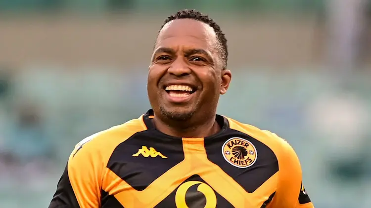Secure the Silverware: "...we are going to win R7m and win a trophy for the first time in nine years" - Itumeleng Khune Urges Kaizer Chiefs to Prioritize Nedbank Cup Glory and Break the Trophy Drought