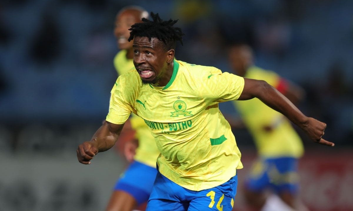 "He's also able to learn few things from me." - Mamelodi Sundowns defender Terrence Mashego Weighs in on Masadawana's New Defender Fawaaz Basadien