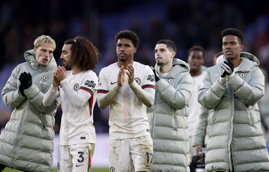 Chelsea and Aston Villa secure vital Premier League away victories