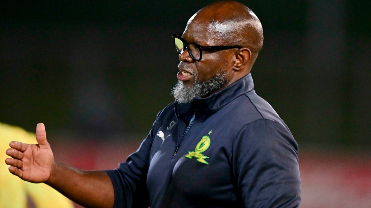 Steve Komphela, Senior Coach of Mamelodi Sundowns during the Betway Premiership 2025/26 match between Durban City and Mamelodi Sundowns at Chatsworth Stadium, Durban on 7 April 2026 ©Gerhard Duraan/BackpagePix