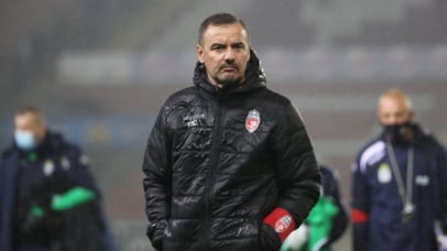 MOUSCRON, BELGIUM - SEPTEMBER 27: Fernando da Cruz, head coach of Mouscron, during the Jupiler Pro League match between Royal Excel Mouscron and Sporting de Charleroi at Stade Le Canonnier on September 27, 2020 in Mouscron, Belgium. (Photo by Vincent Van Doornick/Isosport/MB Media/Getty Images)