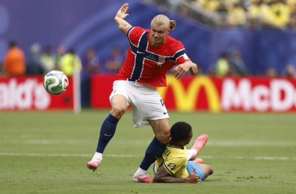 Erling Haaland (L) of Norway in action against Gabriel Magalhaes of Brazil during the FIFA World Cup 2026 Round of 16 match Brazil against Norway, in New Jersey, USA, 05 July 2026. EPA/WILL OLIVER