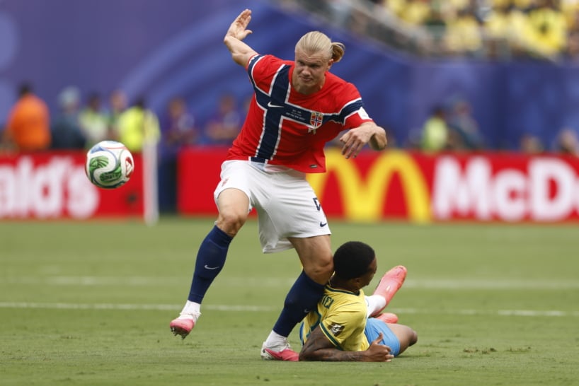 Erling Haaland (L) of Norway in action against Gabriel Magalhaes of Brazil during the FIFA World Cup 2026 Round of 16 match Brazil against Norway, in New Jersey, USA, 05 July 2026. EPA/WILL OLIVER