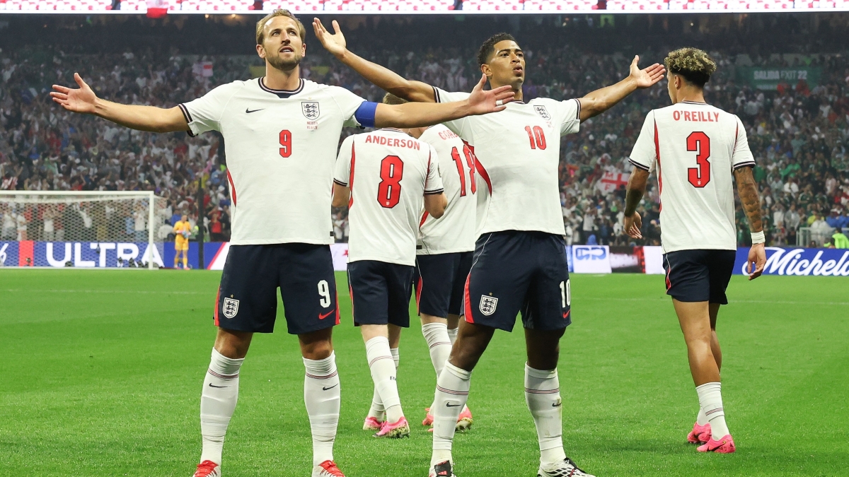 Harry Kane (L) and Jude Bellingham (C) of England celebrate a goal during the FIFA World Cup 2026 Round of 16 soccer match between Mexico and England, in Mexico City, Mexico, 05 July 2026. EPA/ALEX CRUZ