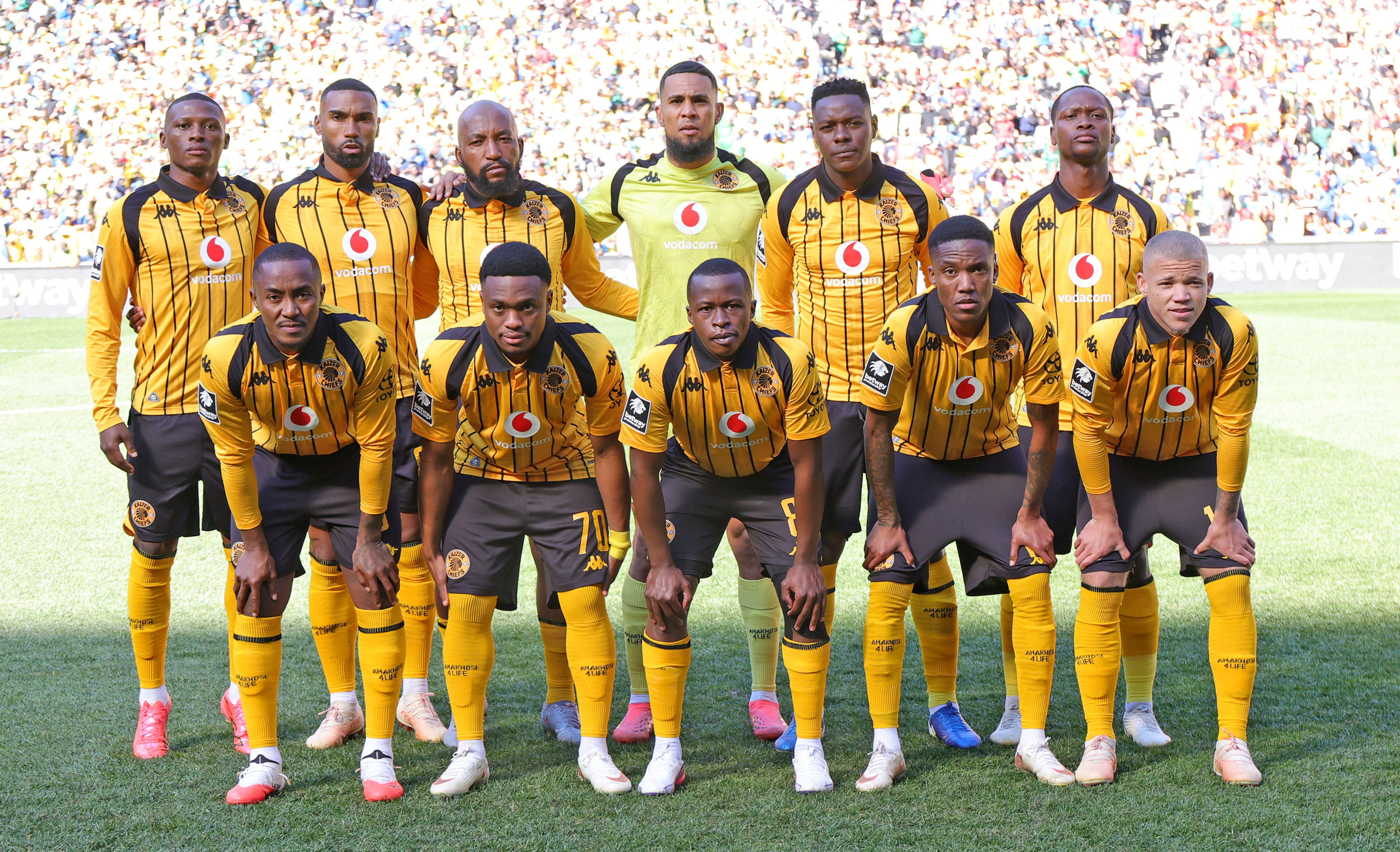 Kaizer Chiefs Team picture (Back row l-r) Thabiso Monyane, Inacio Miguel, Sibongiseni Mthethwa, Brandon Petersen, Zitha Kwinika and Thabo Moloisane and (Front row I-r) Lebohang Maboe, Langelihle Phili, Siphesihle Ndlovu, Pule Mmodi and Luke Baartman during Betway Premiership 2026/27 match between Kaizer Chiefs and Mamelodi Sundowns at FNB Stadium in Johannesburg, on 15 August 2026 ©Samuel Shivambu/BackpagePix