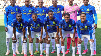 Mamelodi Sundowns Team picture (Back row l-r) Bathusi Aubaas, Grant Kekana, Kegan Johannes, Khuliso Mudau, Ronwen Williams and Brayan Leon, (Front row l-r) Aubrey Modiba, Antonio van Wyk, Sphelele Mkhulise, Tashreeq Matthews and Marcelo Allende during Betway Premiership 2026/27 match between Kaizer Chiefs and Mamelodi Sundowns at FNB Stadium in Johannesburg, on 15 August 2026 ©Samuel Shivambu/BackpagePix