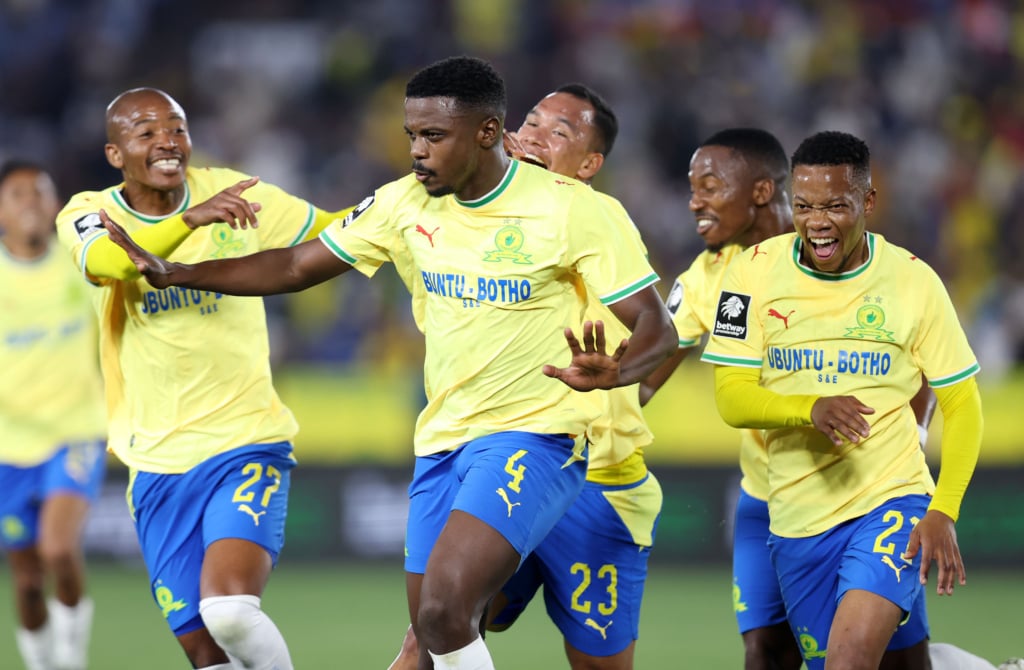 Teboho Mokoena of Mamelodi Sundowns (c) celebrates goal with teammates during the Betway Premiership 2026/27 match between Mamelodi Sundowns and AmaZulu at Loftus Versfeld Stadium in Pretoria on 26 August 2026 ©Muzi Ntombela/BackpagePix