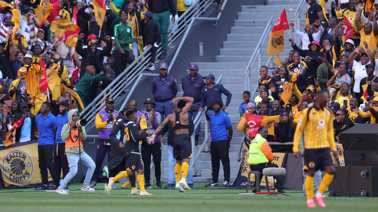 Langelihle Phili of Kaizer Chiefs celebrates goal with teammates during Betway Premiership 2026/27 match between Kaizer Chiefs and Mamelodi Sundowns at FNB Stadium in Johannesburg, on 15 August 2026 ©Samuel Shivambu/BackpagePix
