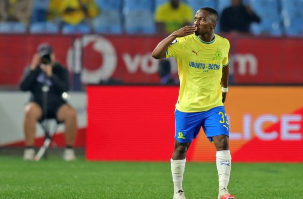 Cassius Mailula of Mamelodi Sundowns blows a kiss to fans after celebrating his goal during Betway Premiership 2026/27 match between Mamelodi Sundowns and Marumo Gallants at Loftus Versfeld Stadium in Pretoria, on 19 August 2026 ©Samuel Shivambu/BackpagePix