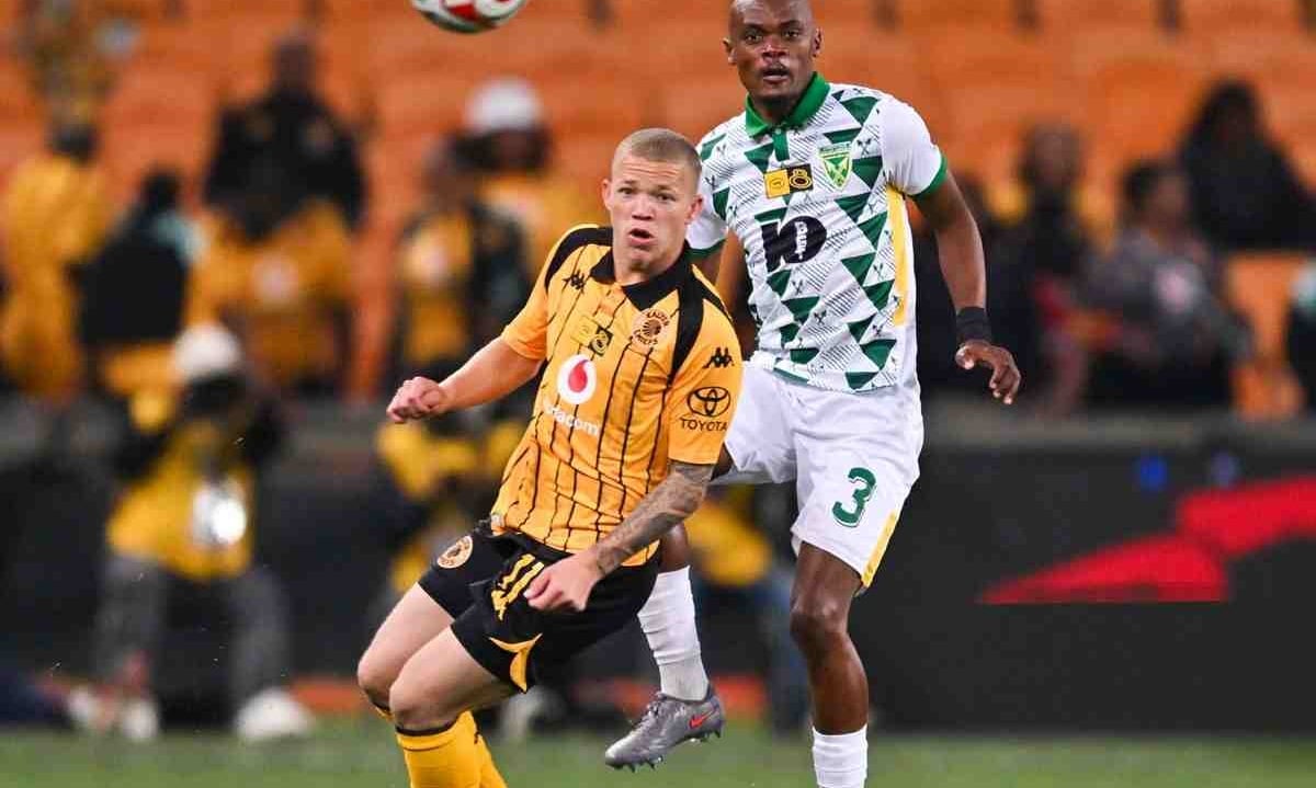 Khulekani Shezi of Golden Arrows challenged by Luke Baartman of Kaizer Chiefs during the 2026 MTN8 Quarter Final match between Kaizer Chiefs and Golden Arrows at FNB Stadium in Johannesburg on 9 August 2026 ©Alche Greeff/BackpagePix
