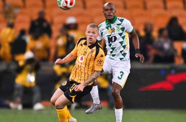 Khulekani Shezi of Golden Arrows challenged by Luke Baartman of Kaizer Chiefs during the 2026 MTN8 Quarter Final match between Kaizer Chiefs and Golden Arrows at FNB Stadium in Johannesburg on 9 August 2026 ©Alche Greeff/BackpagePix