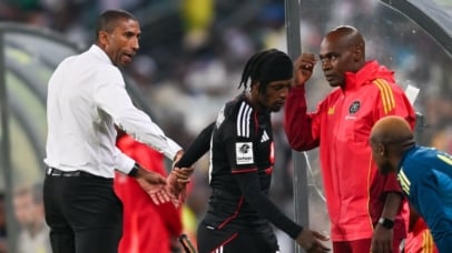 Abdeslam Ouaddou, head coach of Orlando Pirates and Patrick Maswanganyi of Orlando Pirates during the Betway Premiership 2025/26 match between Orlando Pirates and Mamelodi Sundowns at FNB Stadium in Johannesburg on 18 February 2026 ©Alche Greeff/BackpagePix