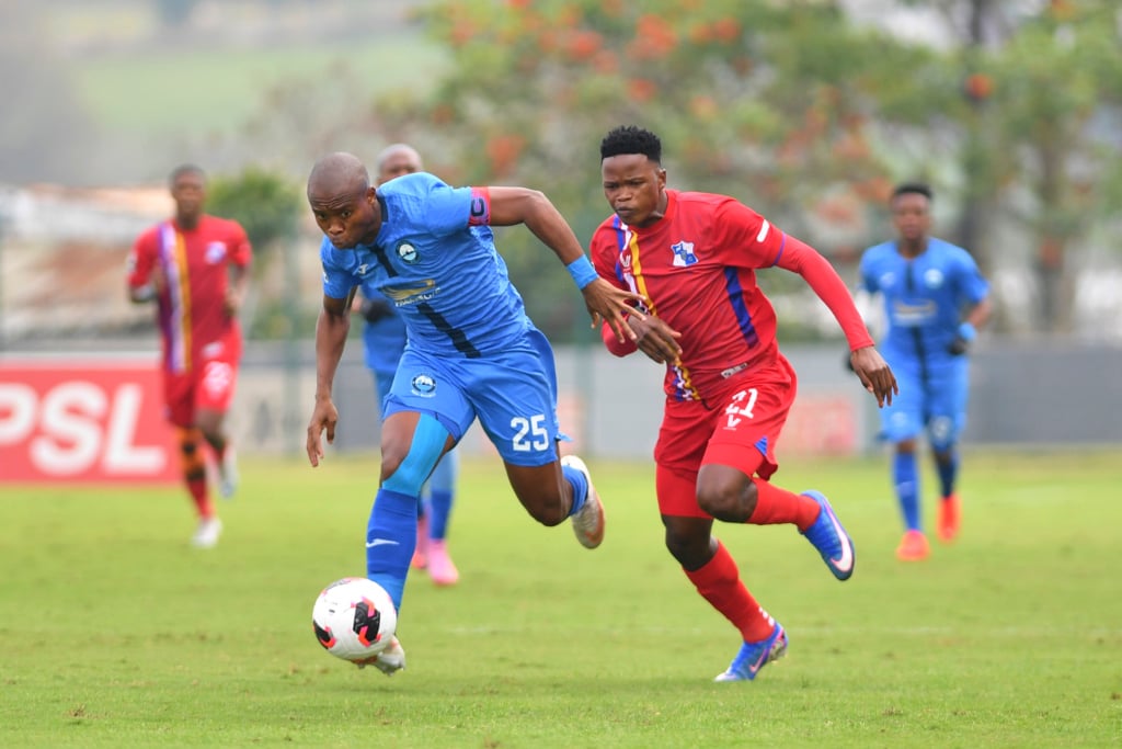 Siphosethu Ndlabi of Milford FC challenged by Simphiwe Mncineka of Richards Bay during the Betway Premiership 2026/27 match between Milford FC and Richards Bay at Sugar Ray Xulu Stadium in Durban on 13 September 2026 ©Phakamisa Lensman/Backpagepix