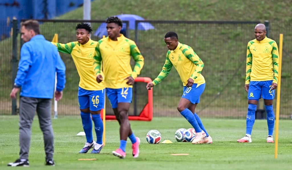 Sundowns warming up during the Betway Premiership 2026/27 match between Golden Arrows and Mamelodi Sundowns at King Zwelithini Stadium in Durban on 6 September 2026 © Gerhard Duraan/BackpagePix