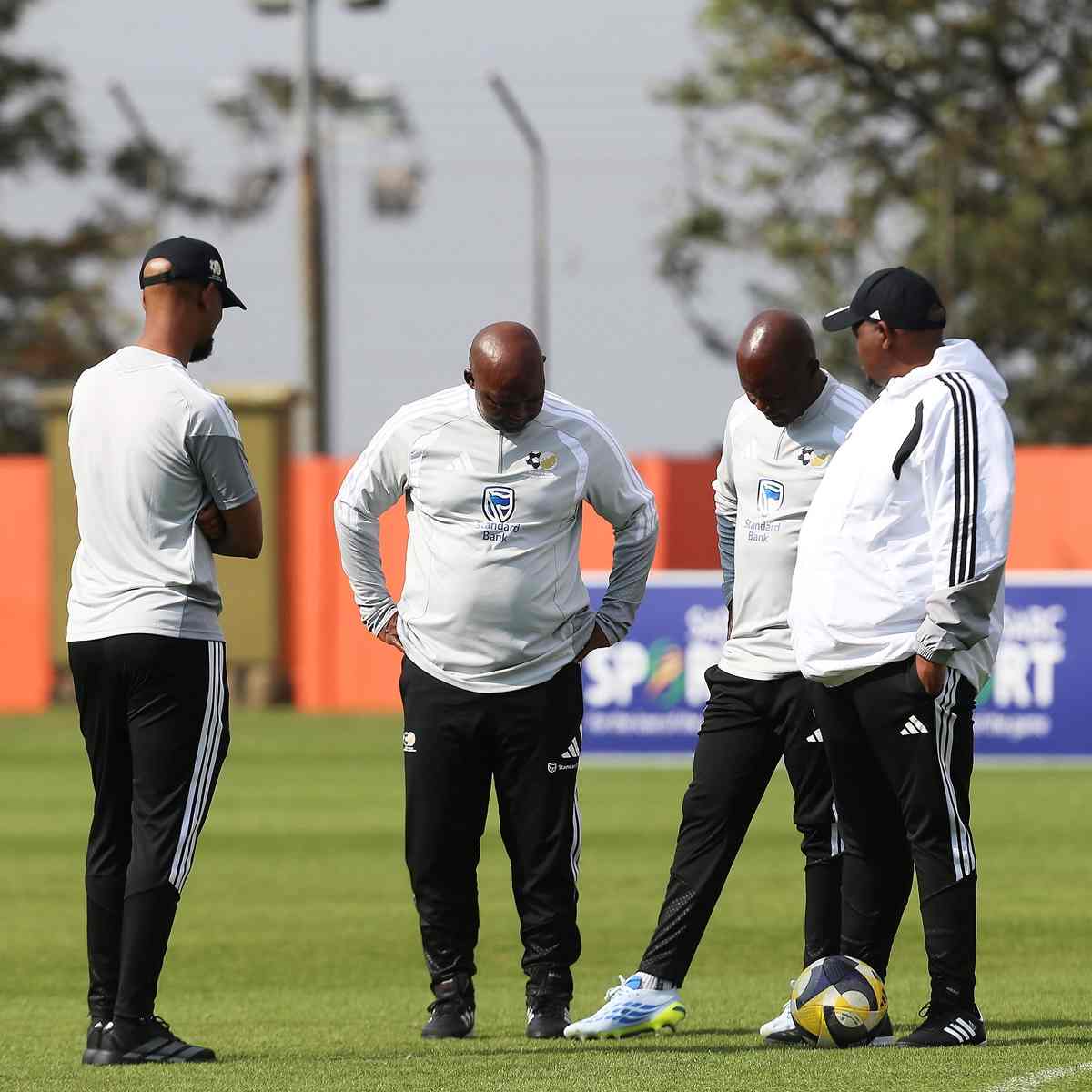 Pitso Mosimane (coach of South Africa) (l), Marcus Mashilo (Goalkeeper coach of South Africa) and Morena Ramoreboli (assistant coach of South Africa) during the 2027 Africa Cup of Nations Qualifiers South Africa Training Session at UJ Stadium in Johannesburg on 21 September 2026 ©Muzi Ntombela/BackpagePix