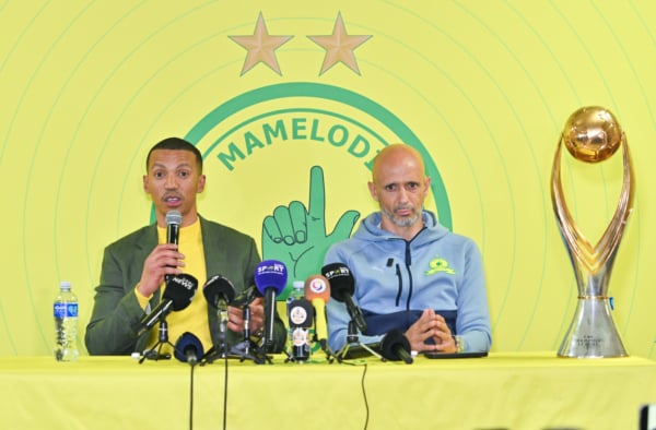 Thlopie Motsepe and Miguel Cardoso during the Mamelodi Sundowns Team Arrival at OR Tambo International Airport in Johannesburg on 25 May 2026 © Alche Greeff/BackpagePix