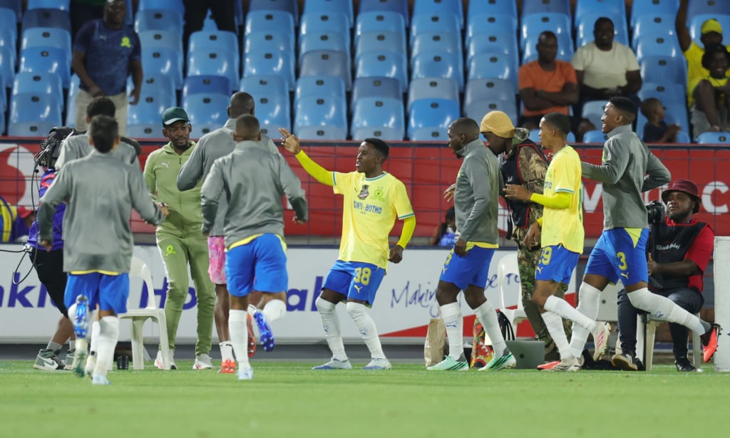 Siyanda Ndlovu of Mamelodi Sundowns celebrates goal with teammates during the Carling Knockout Cup 2026/27 last 16 match between Mamelodi Sundowns and Marumo Gallants Bay at Loftus Versfeld Stadium in Pretoria on the 27 October 2026 © Samuel Shivambu/BackpagePix