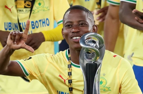 Thabo Cele of Mamelodi Sundowns with the trophy during the 2026 MTN8 Final match between Orlando Pirates and Mamelodi Sundowns at Moses Mabhida Stadium in Durban on 10 October 2026 ©Muzi Ntombela/BackpagePix