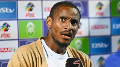 Mamelodi Sundowns head coach Rulani Mokwena responded to Sead Ramovic’s outburst saying he is crying for attention.