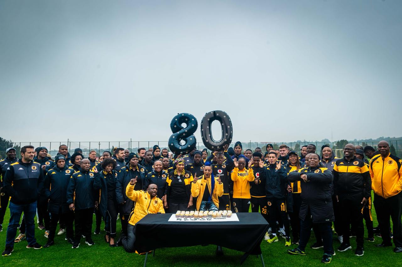 KAIZER CHIEFS HONOUR DR KAIZER MOTAUNG ON HIS 80TH BIRTHDAY | Sbnews