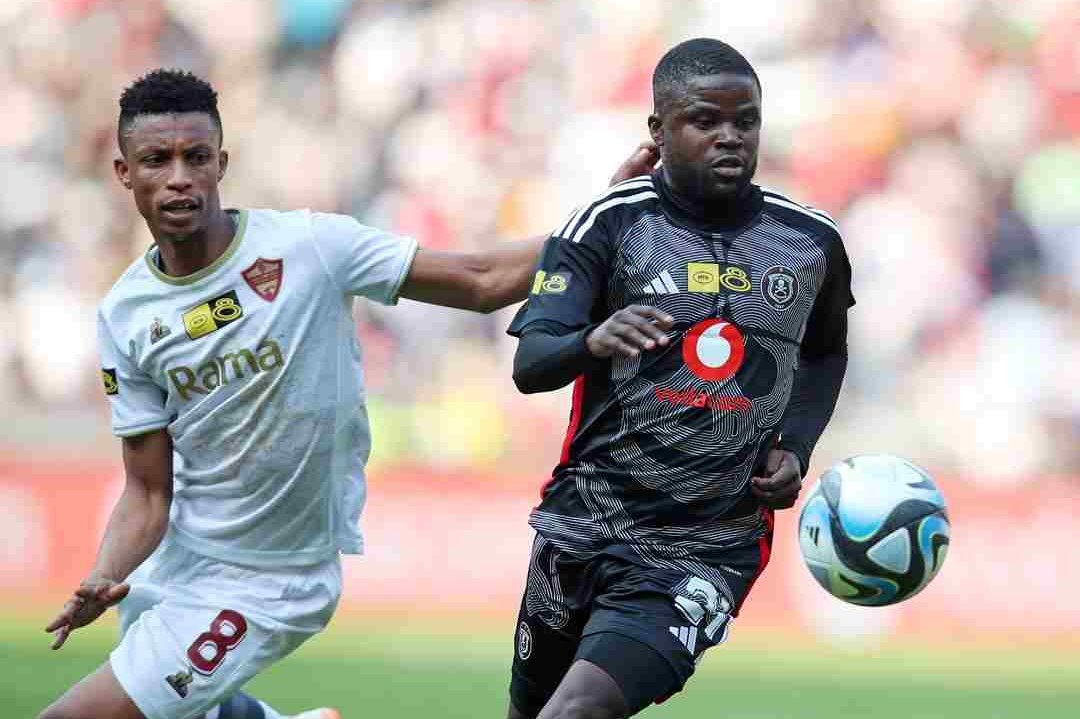 Former Orlando Pirates and Mamelodi Sundowns playmaker Lesedi Kapinga has joined Sekhukhune United on a free transfer.
