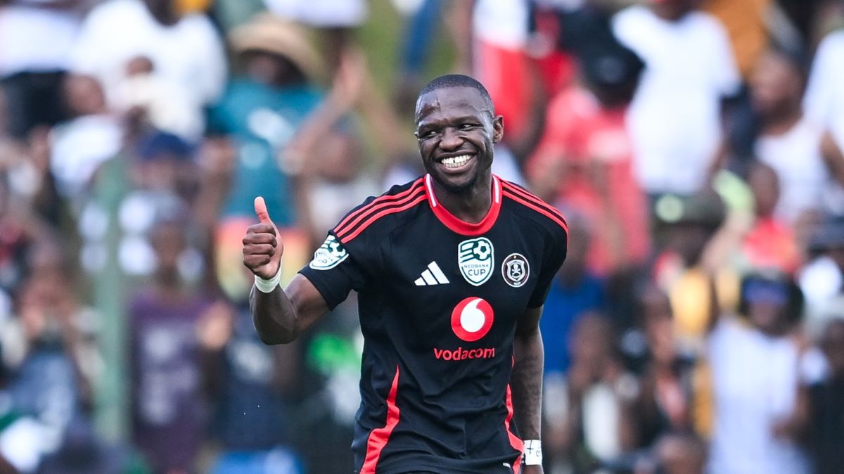 Tshegofatso Mabasa aiming for Pirates' all-time top scorer record