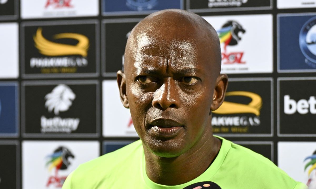 Papi Zothwane, coach of Richards Bay during the Betway Premiership 2024/25 match between Richards Bay and Kaizer Chiefs at the King Zwelithini Stadium, Umlazi on the 16 March 2025 ©Muzi Ntombela/BackpagePix