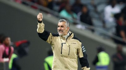 Jose Riveiro coach of Orlando Pirates during the CAF Champions League 2024/25 2nd Leg match between Orlando Pirates and MC Alger at Orlando Stadium in Soweto South Africa, April 09, 2025. ( Photo/ Sydney Mahlangu)