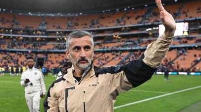 Jose Riveiro coach of Orlando Pirates during the Betway Premiership 2024/25 match between Orlando Pirates and Mamelodi Sundowns on the 16 March 2025 at FNB Stadium in Nasrec Photo Sydney Mahlangu/BackpagePix