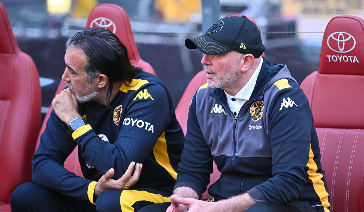 Nasreddine Nabi, head coach of Kaizer Chiefs and Ilyes Mzoughi, goalkeeper coach of Kaizer Chiefs dejected during the Betway Premiership 2024/25 match between Kaizer Chiefs and Polokwane City at FNB Stadium in Johannesburg on 24 May 2025 © Alche Greeff/BackpagePix