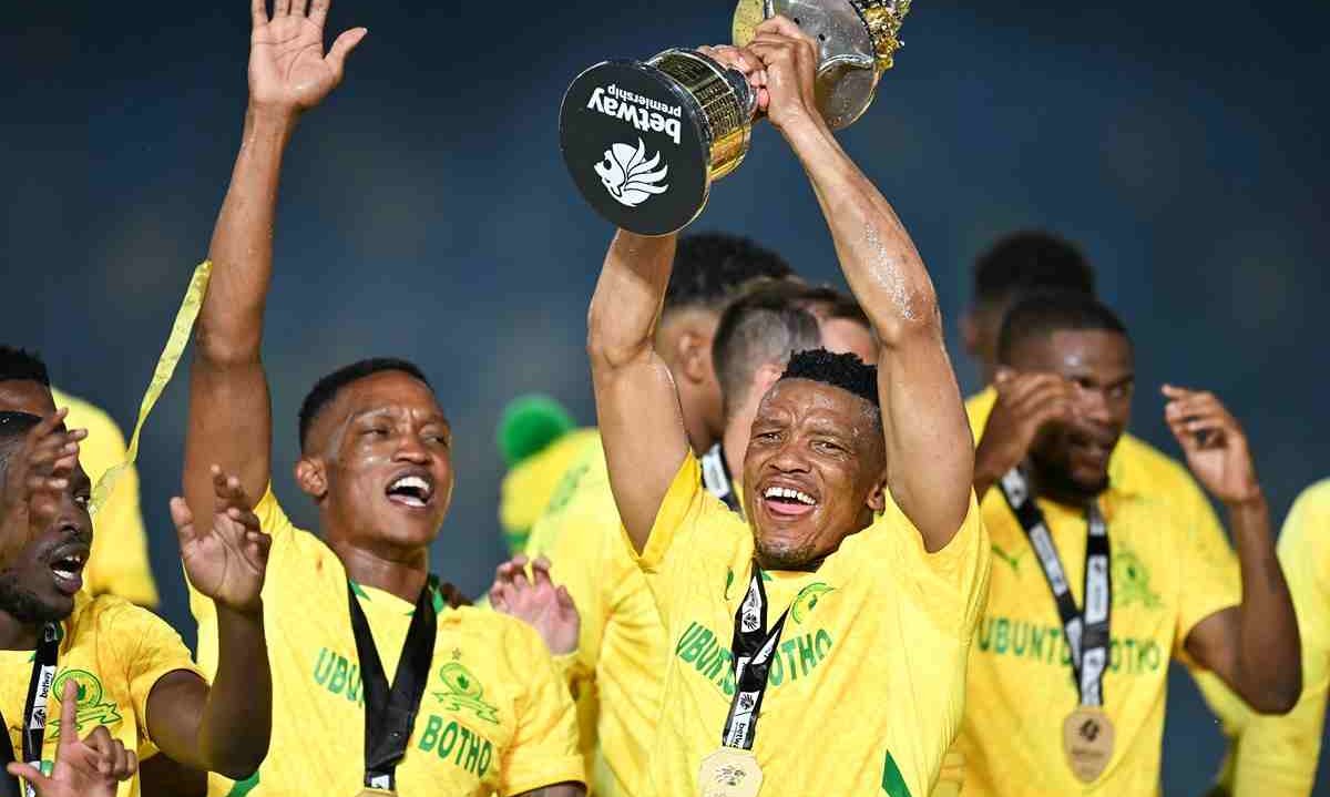 Betway Prem: Former Orlando Pirates winger Highlights Recruitment Disparity as Sundowns Dominate Bucs Once Again