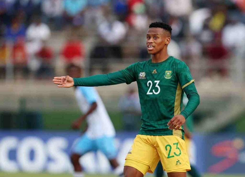 Kaizer Chiefs Secure Midfield Talent: Asanele Velebayi Joins Amakhosi Following PSL DRC Ruling