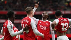 Arsenal move four points clear at the top of the Premier League as Man City lose to Villa